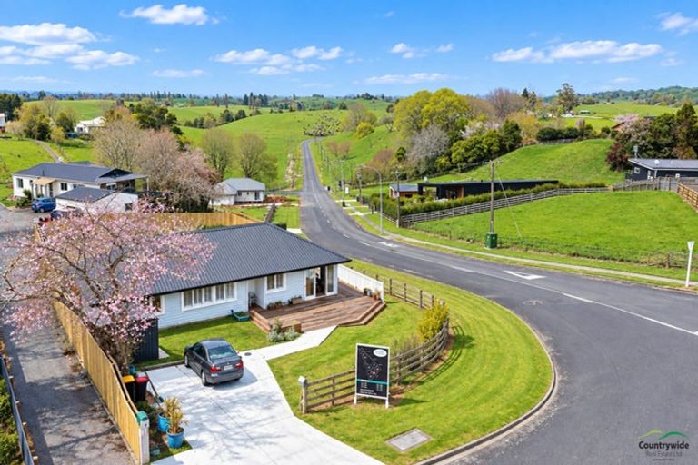 Photo of property in 4a Hillcrest Street, Tirau, 3410