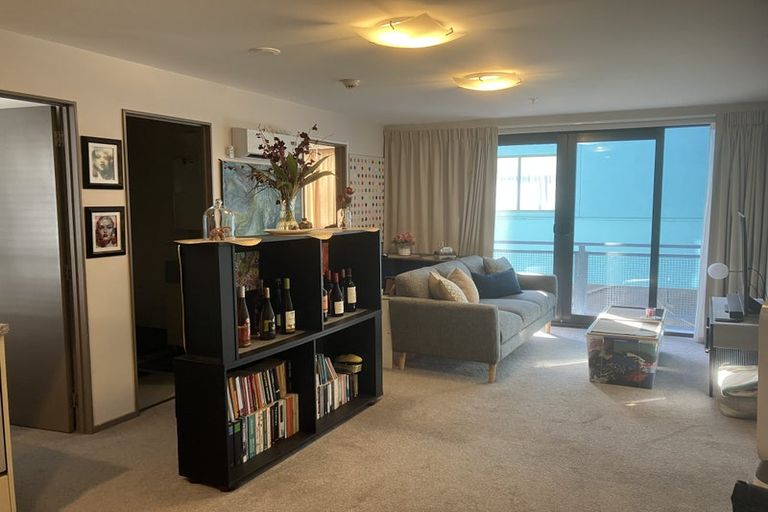 Photo of property in Dual Apartments, 401/142 Vivian Street, Te Aro, Wellington, 6011