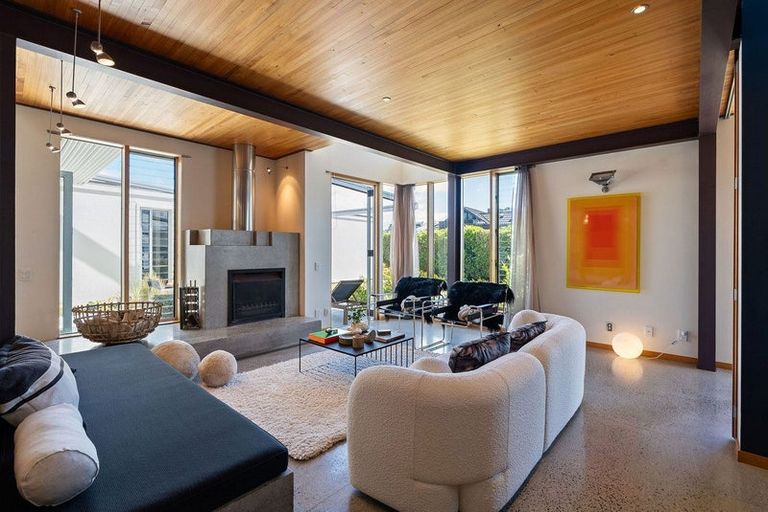 Photo of property in 6 Stormanstown Way, Seatoun, Wellington, 6022