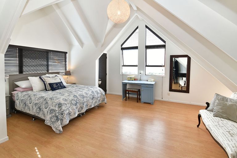 Photo of property in 462a Whangaparaoa Road, Stanmore Bay, Whangaparaoa, 0932