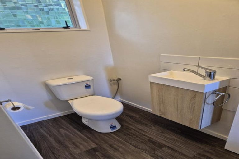 Photo of property in 25a Woodvale Grove, Fairfield, Lower Hutt, 5011