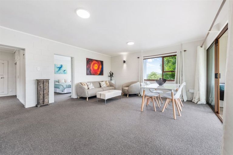 Photo of property in 1/9 Parrs Cross Road, Henderson, Auckland, 0612