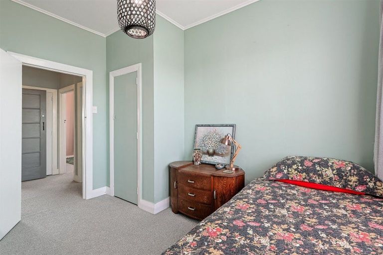 Photo of property in 25 Cobden Street, Westport, 7825