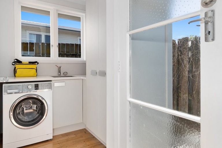 Photo of property in 3b Glenfield Place, Brookfield, Tauranga, 3110