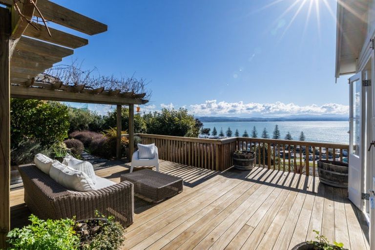 Photo of property in 14 Bay View Road, Bluff Hill, Napier, 4110