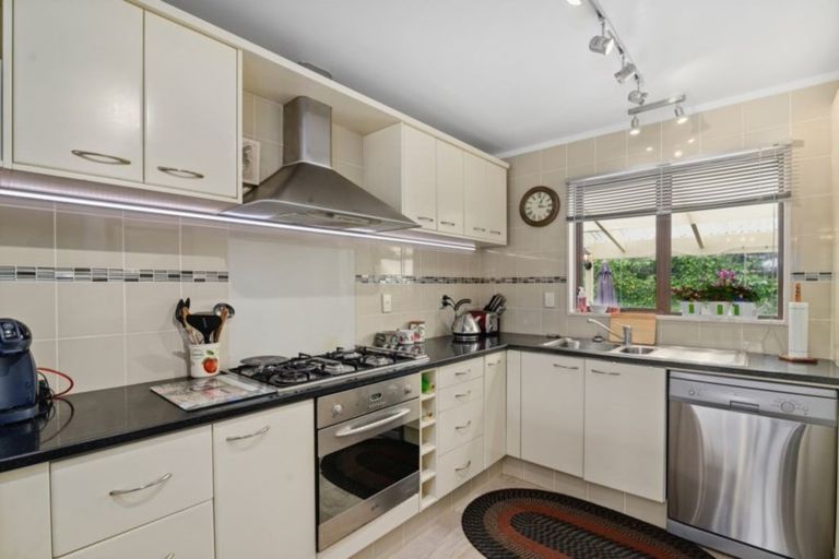 Photo of property in 10a Amun Place, Pomare, Rotorua, 3015