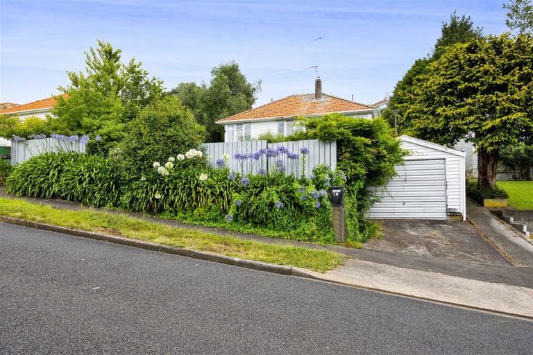 Photo of property in 78 Glenpark Avenue, Frankleigh Park, New Plymouth, 4310