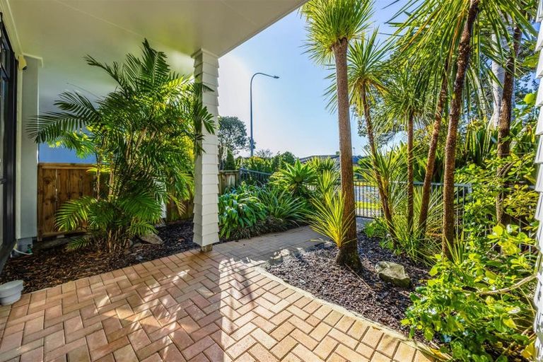 Photo of property in 66/2 Armoy Drive, East Tamaki, Auckland, 2016