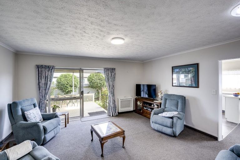 Photo of property in 1/2 Spriggs Crescent, Greenmeadows, Napier, 4112