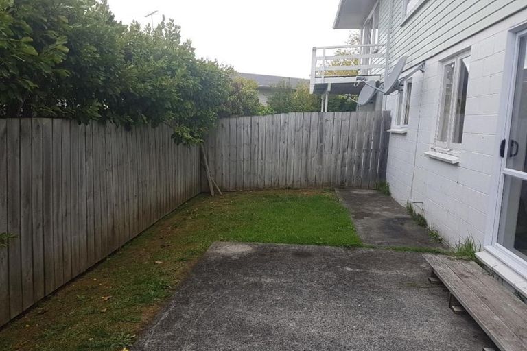 Photo of property in 19 Anne Road, Hillcrest, Auckland, 0627