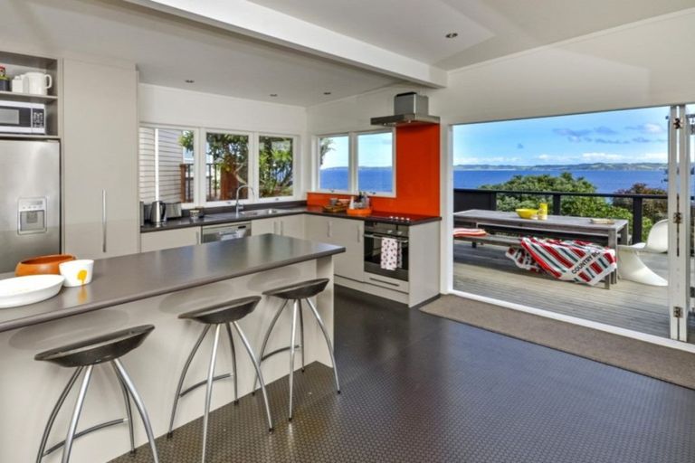 Photo of property in 24 Barrier View Road, Leigh, 0985