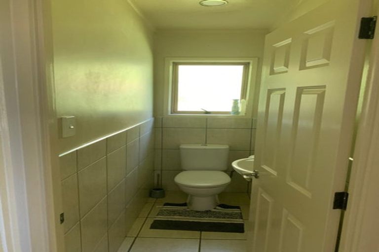 Photo of property in 3 Tinopai Road, Titirangi, Auckland, 0604