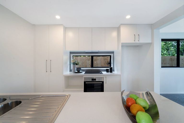 Photo of property in 8a Strid Road, Te Atatu South, Auckland, 0610