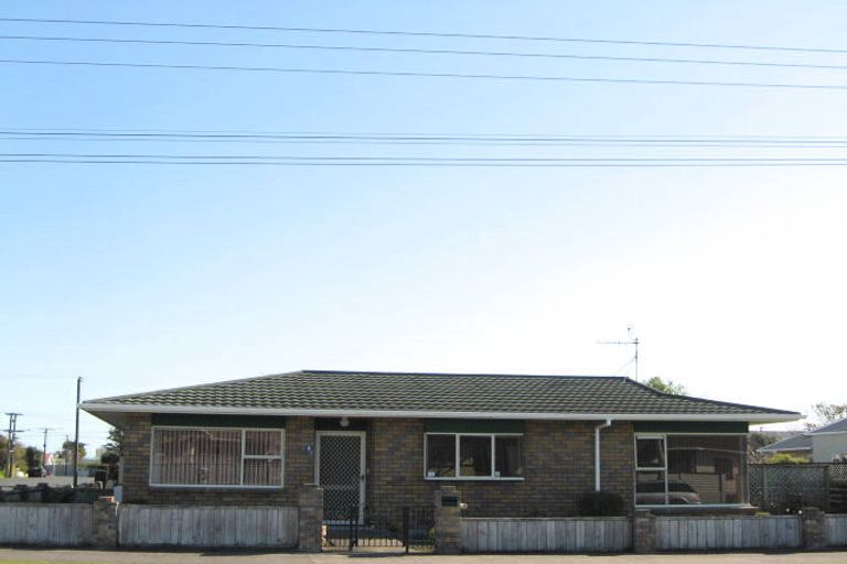 Photo of property in 8 Sanders Avenue, Westown, New Plymouth, 4310