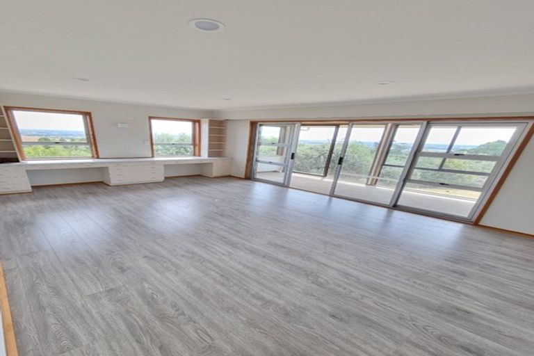 Photo of property in 645 Ponga Road, Opaheke, Papakura, 2584