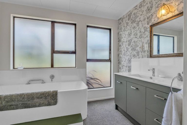 Photo of property in 37 Cassandra Street, Stratford, 4332