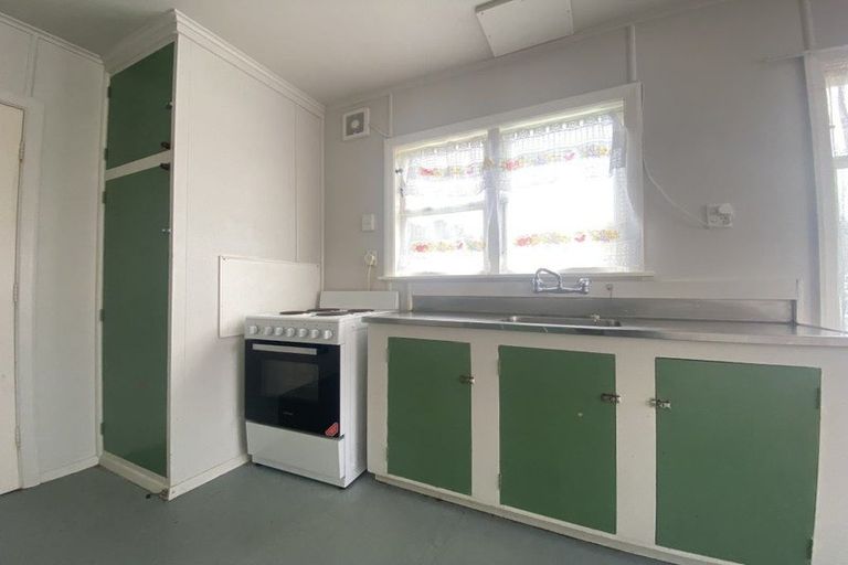 Photo of property in 41-43 Corinna Street, Waitangirua, Porirua, 5024