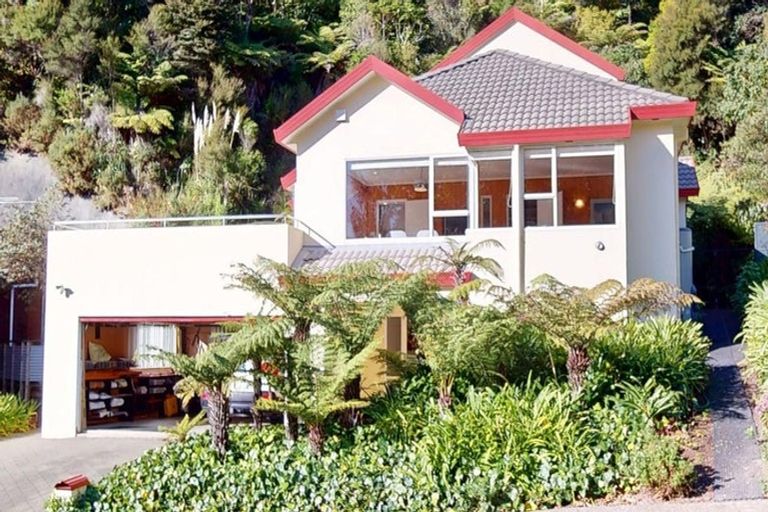 Photo of property in 37 Tyndall Street, Waiwhetu, Lower Hutt, 5010