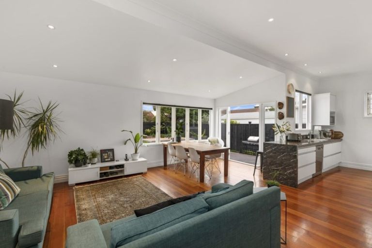 Photo of property in 39 Queen Street, Petone, Lower Hutt, 5012