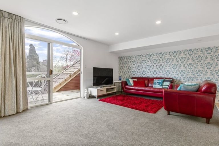 Photo of property in 70 Memorial Drive, Hamilton East, Hamilton, 3216