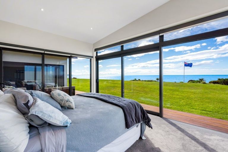 Photo of property in 10 Mer Place, Bay View, Napier, 4104