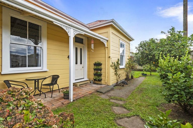 Photo of property in 5 Alexander Street, Ohingaiti, Hunterville, 4785