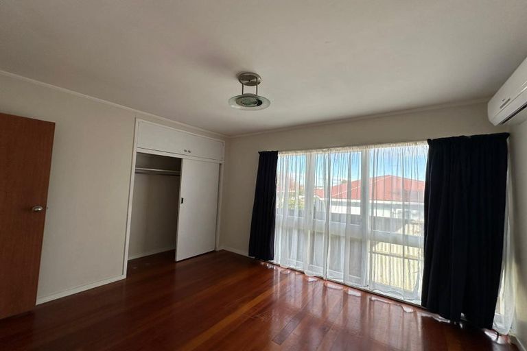 Photo of property in 89 Gossamer Drive, Pakuranga Heights, Auckland, 2010