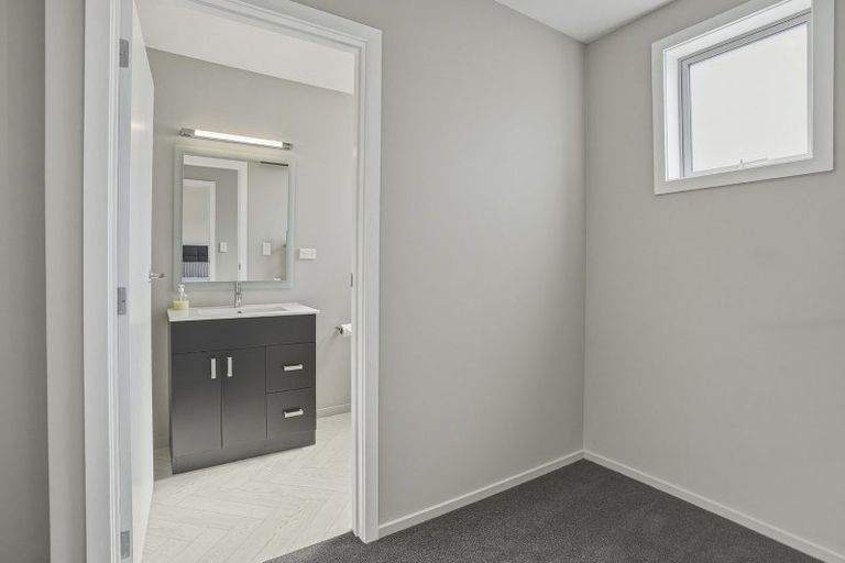 Photo of property in 43 Bradshaw Street, South Dunedin, Dunedin, 9012