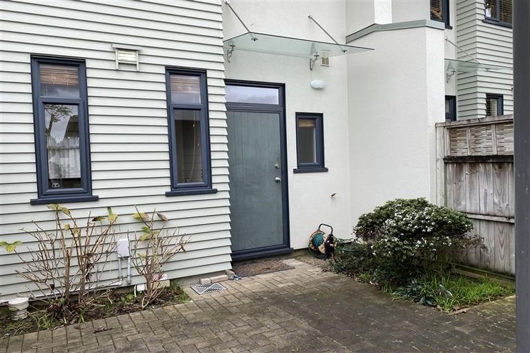 Photo of property in 109/2 Armoy Drive, East Tamaki, Auckland, 2016