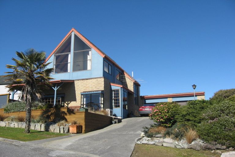 Photo of property in 2 Stanton Crescent, Karoro, Greymouth, 7805