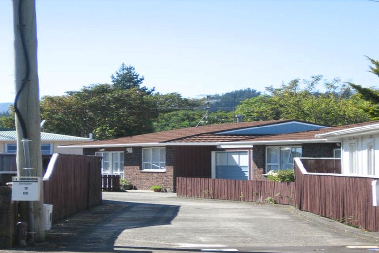 Photo of property in 1/15 Benzie Avenue, Wallaceville, Upper Hutt, 5018