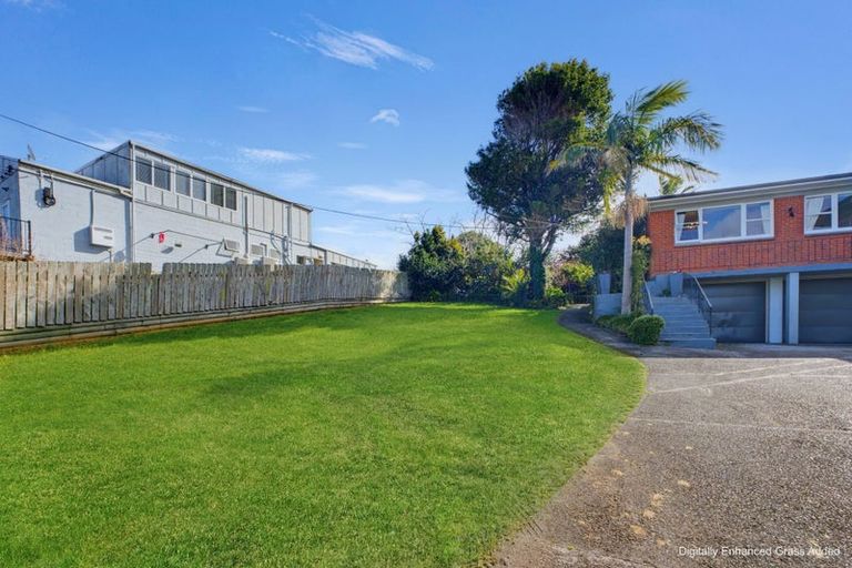 Photo of property in 2 Bickerstaffe Road, Maungaturoto, 0520