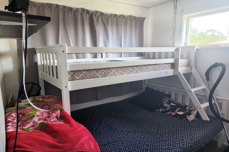 Photo of property in 134 Sievers Grove, Cannons Creek, Porirua, 5024