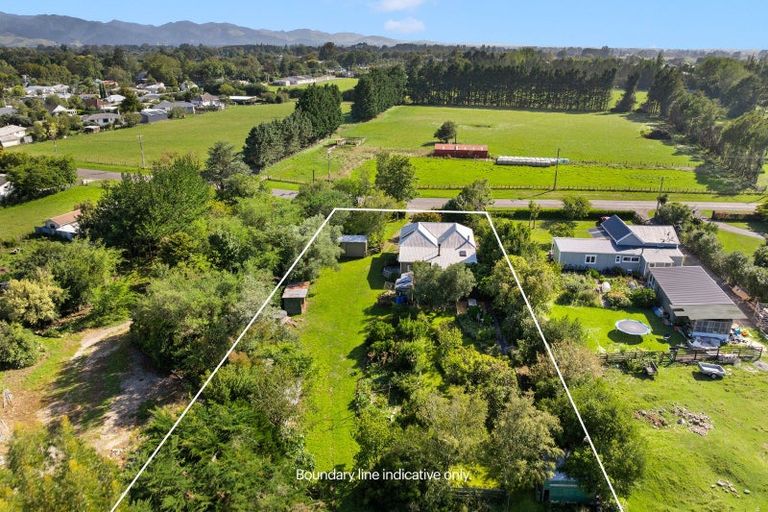 Photo of property in 24 Papawai Road, Greytown, 5712