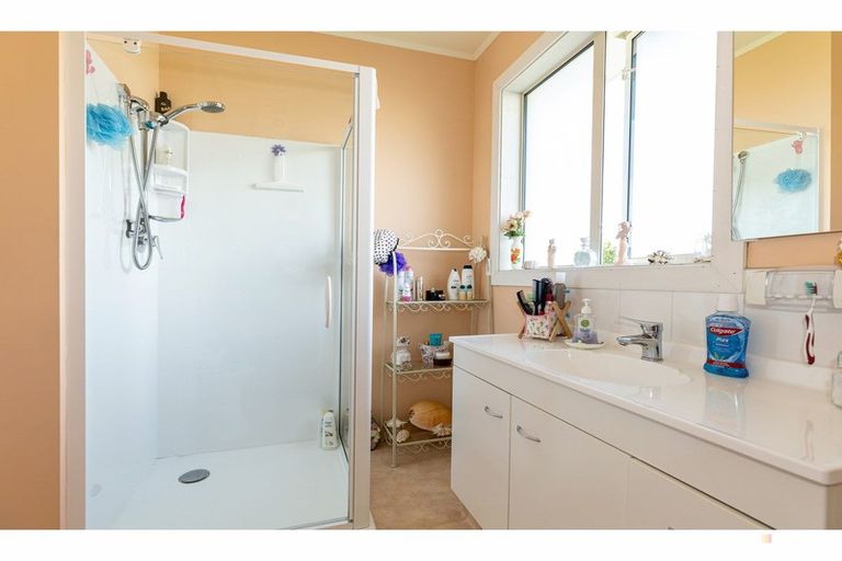 Photo of property in 26 Rhodes Street, Waimate, 7924