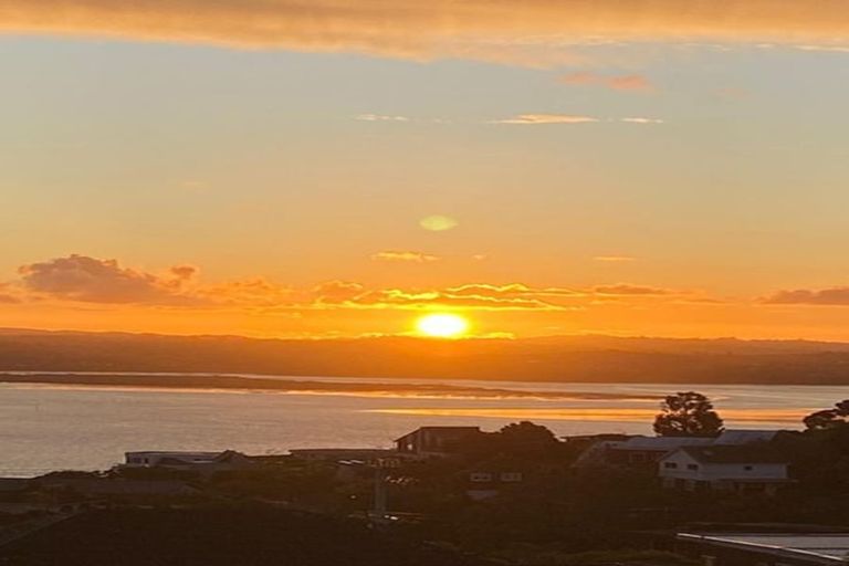 Photo of property in 3/164 Rangatira Road, Beach Haven, Auckland, 0626