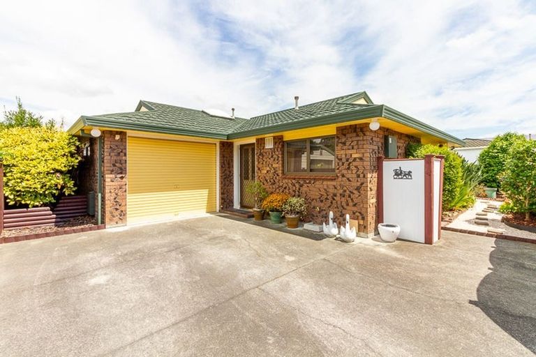 Photo of property in 15 Aintree Crescent, Awapuni, Palmerston North, 4412