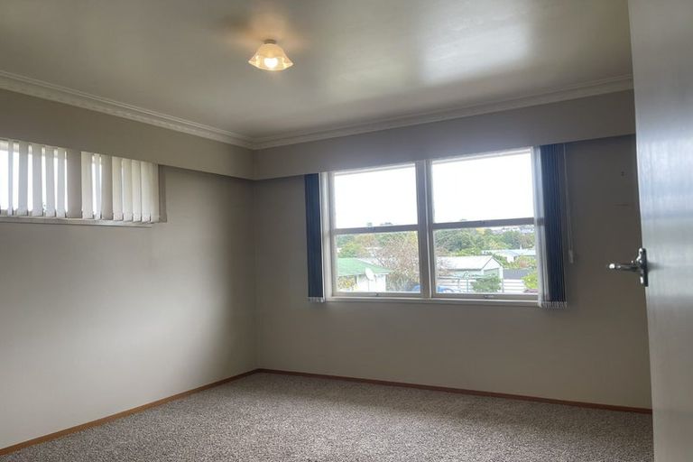 Photo of property in 384 Welcome Bay Road, Welcome Bay, Tauranga, 3175