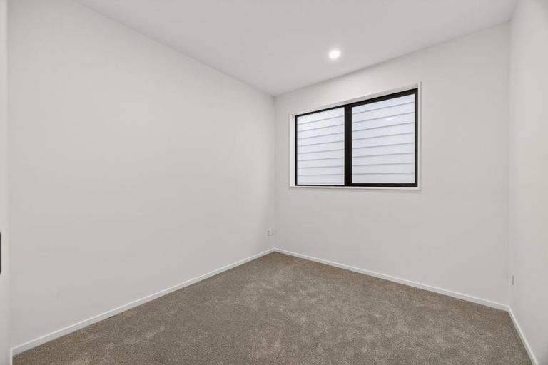 Photo of property in 27 Jandell Crescent, Bucklands Beach, Auckland, 2014