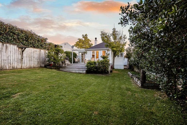 Photo of property in 3 Westmoreland Street East, Grey Lynn, Auckland, 1021