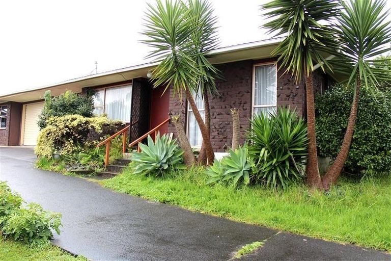 Photo of property in 6a Ballater Place, Highland Park, Auckland, 2010