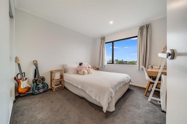 Photo of property in 10/14 Ruakiwi Road, Hamilton Lake, Hamilton, 3204