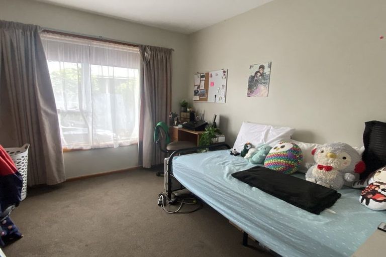 Photo of property in 19 Dunstan Crescent, Hornby, Christchurch, 8042