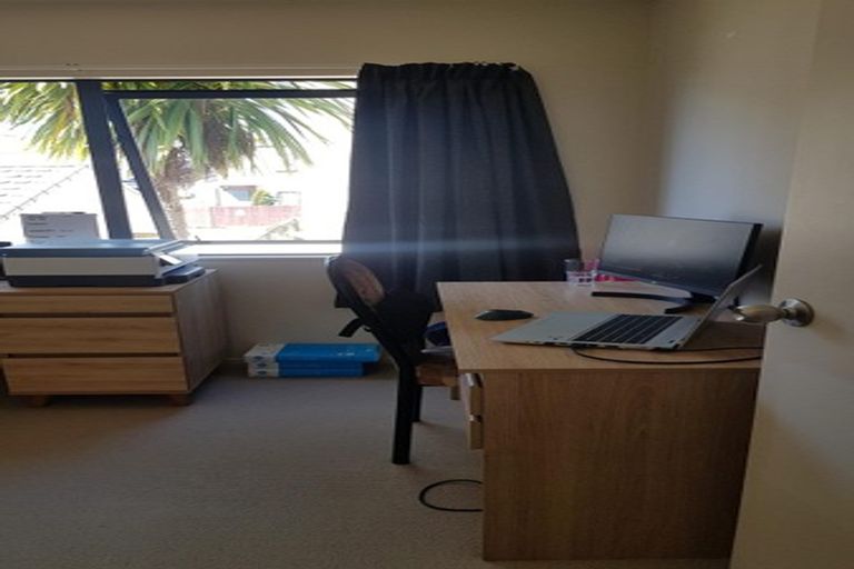 Photo of property in 8 Lumino Lane, Henderson, Auckland, 0612