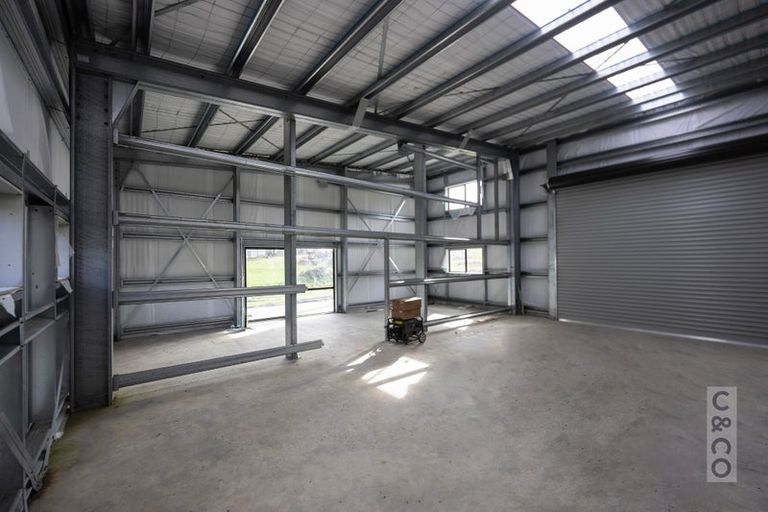 Photo of property in 22 Houkura Place, Taupaki, Henderson, 0782