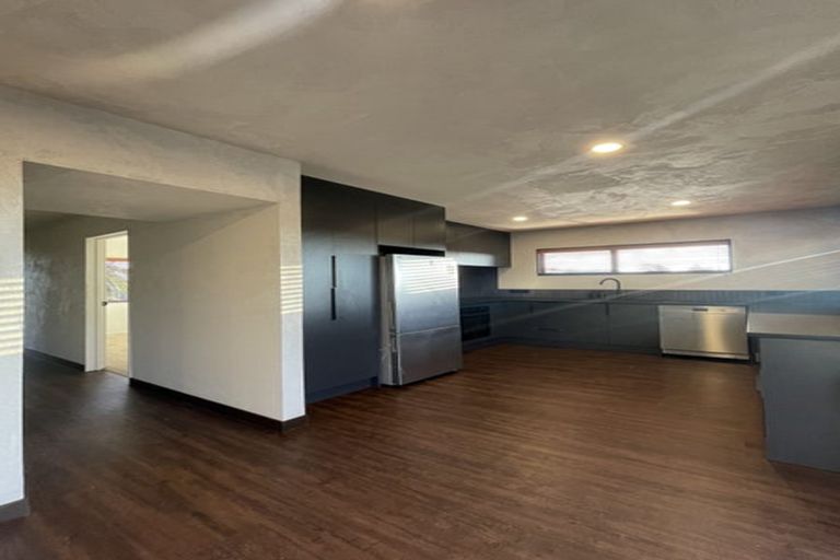 Photo of property in 255 Don Buck Road, Massey, Auckland, 0614