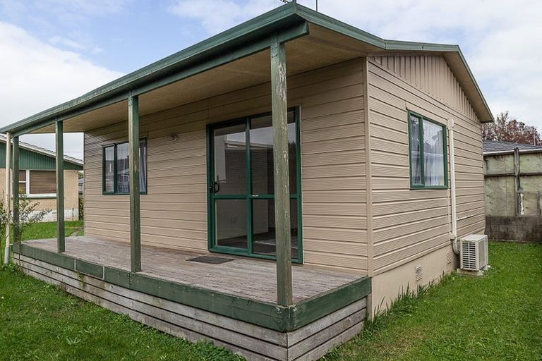 Photo of property in 37 Vardon Road, St Andrews, Hamilton, 3200