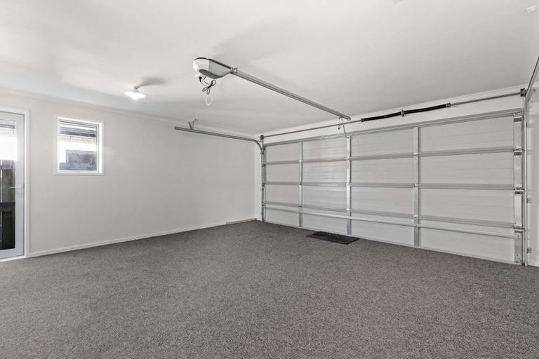 Photo of property in 48 Adams Road South, Pukekohe, 2120