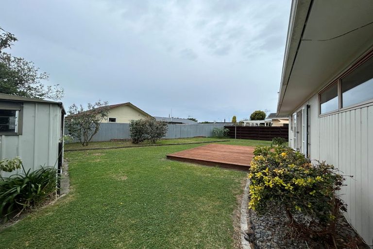 Photo of property in 41 Wynyard Crescent, Tamatea, Napier, 4112