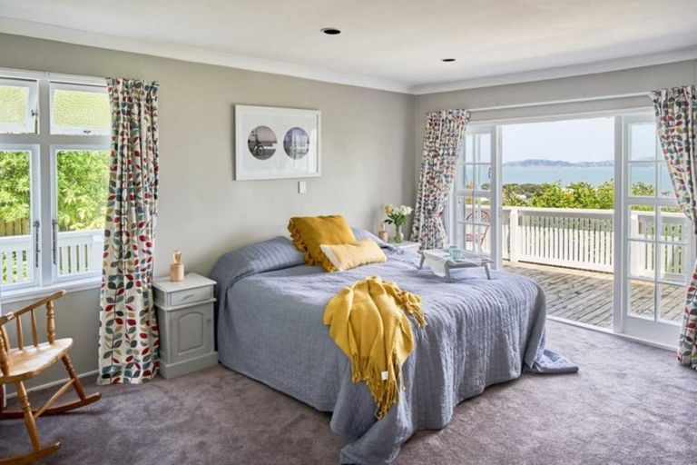 Photo of property in 3 Mackenzie Road, Eastbourne, Lower Hutt, 5013